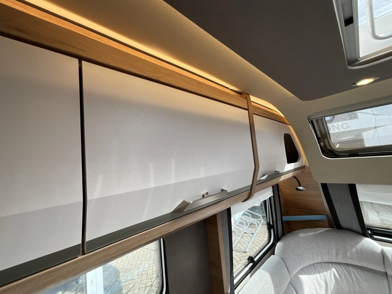 Knaus Sudwind Black Selection 540 UE ENKELE BEDDEN-XL KOELKAST  foto: 13