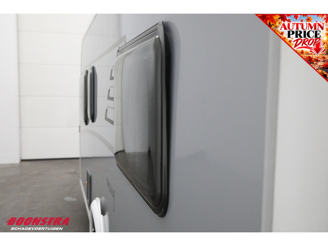 Eriba Nova Light 442 Elegance Luifel Middenkeuken Lengtebed LMV foto: 6