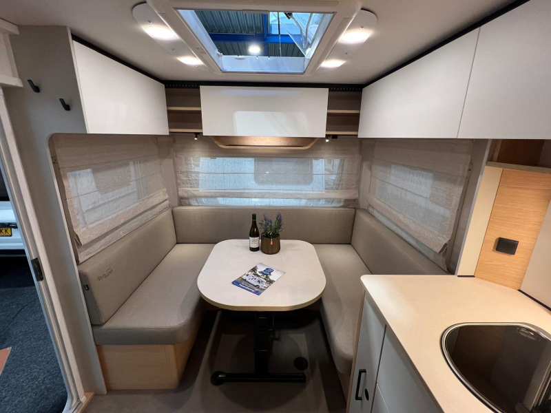 LMC Style 440 D DEMO 2027 Fransbed  foto: 6