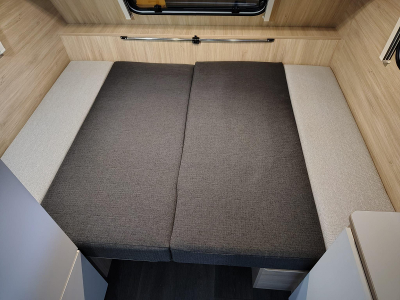 Trigano Mini Freestyle 290 nieuwstaat, mover, luifel  foto: 7