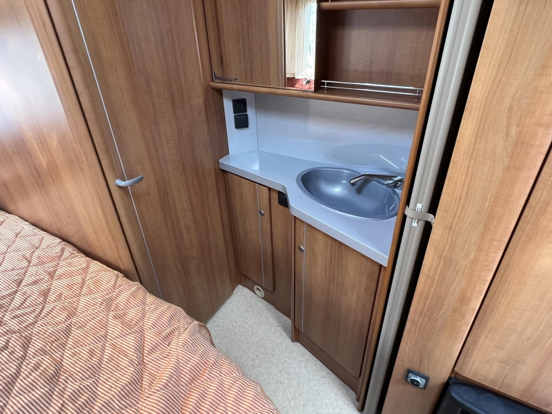 Fendt Bianco Classico 470 TFB frans bed rondzit toilet  foto: 11