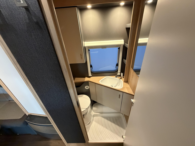 Knaus Sport 500 EU enkele bedden  foto: 9
