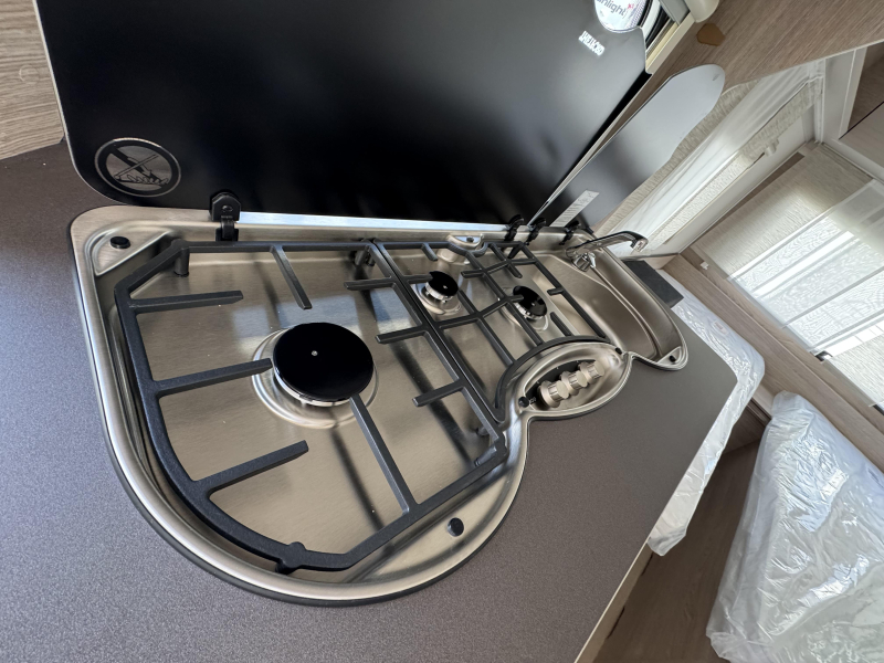 Bürstner Premio Life 480 TL Mover en Thule luifel 