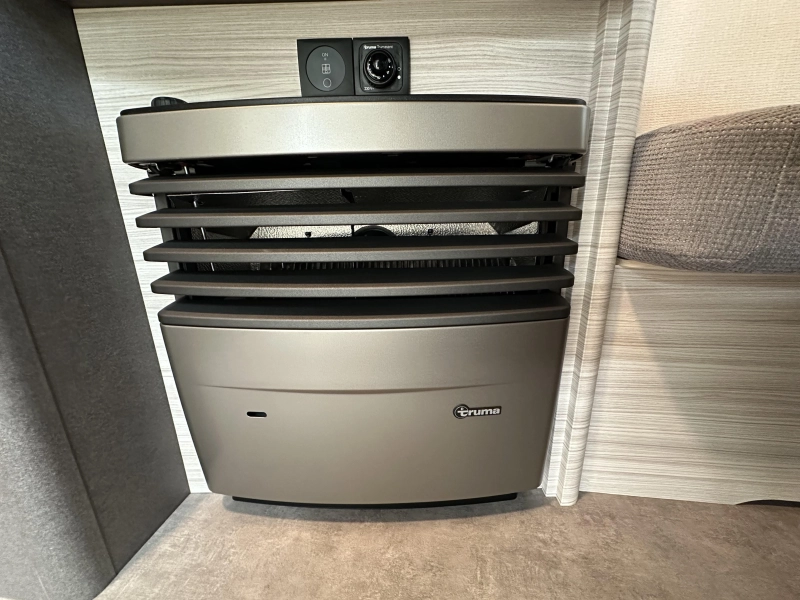 Dethleffs C'Joy 460 LE voortent | ex-verhuur  foto: 18