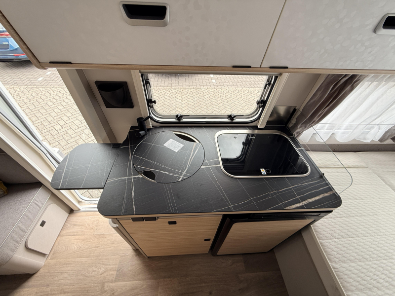 Eriba Touring 530 Thule 6300 Luifel  foto: 6