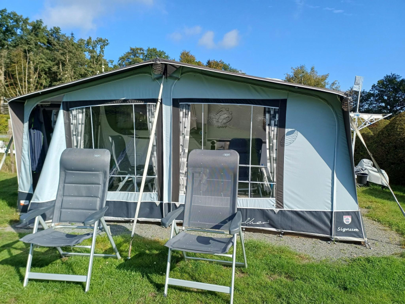Knaus Sport 450 FU frans bed rondzit toilet  foto: 15