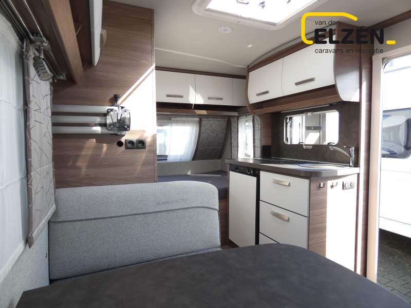 Knaus Sport Silver Selection 400 QD Mover, voortent, fietsdr.  foto: 7