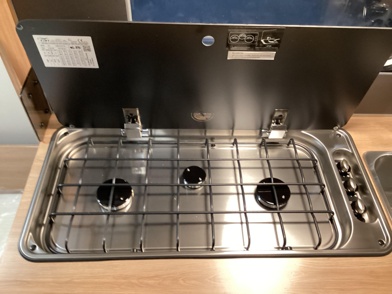 Knaus Sport 420 QD dwarsbed  foto: 14