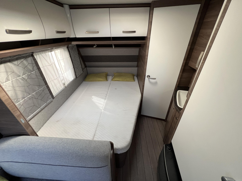 Knaus Sport Silver Selection 540 FDK stapelbed , 5 persoons  foto: 6