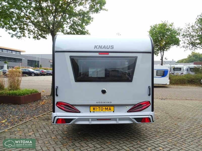 Knaus Sudwind Black Selection 450 FU Witoma 50 jaar aanbieding  foto: 23