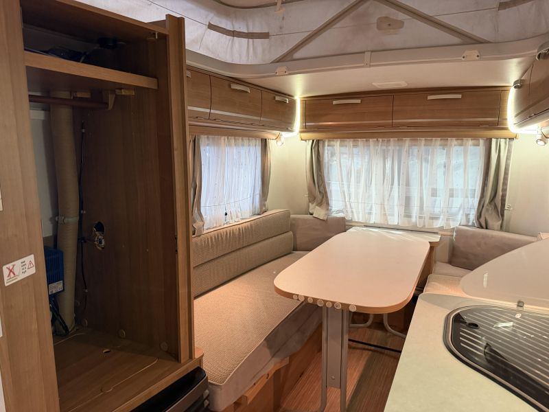 Eriba Touring Triton 410 mover / hefdak  foto: 19