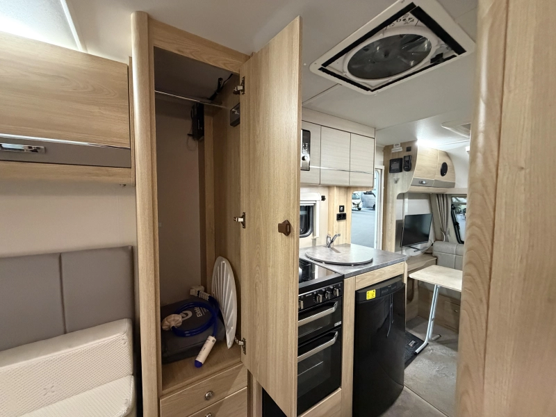Elddis Avante 454 Queensbed/Mover/Luifel  foto: 13