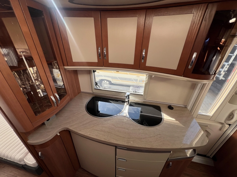 Hobby Prestige 540 UL Luifel, Mover, Airco  foto: 8