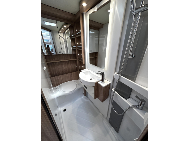 Bürstner Limited T 660 Fransbed/Automaat/2023  foto: 13