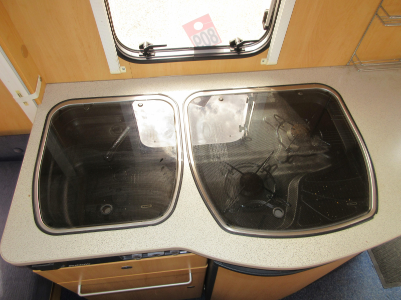Dethleffs Camper 440 DB DWARSBED EN MOVER  foto: 8