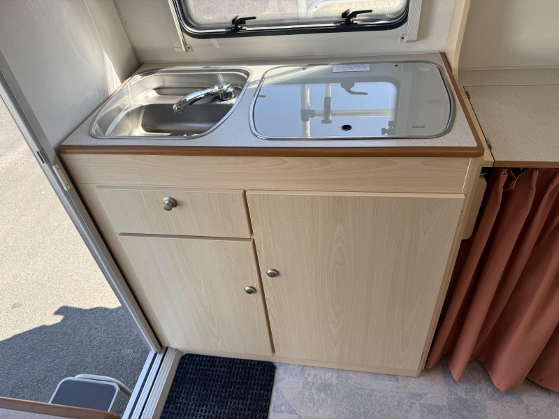 Kip Kompakt 37 EKV LANGSLAPER TOILET LUIFEL  foto: 12
