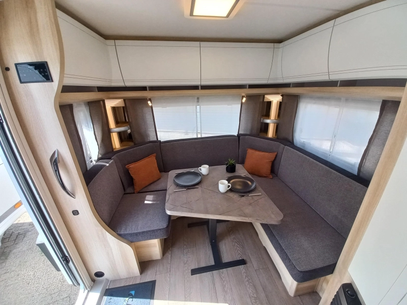 Hobby De Luxe 495 UL 1800kg - bedverbreding  foto: 5