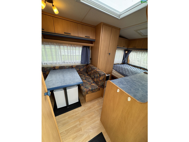 Hobby De Luxe Easy 400SF foto: 10