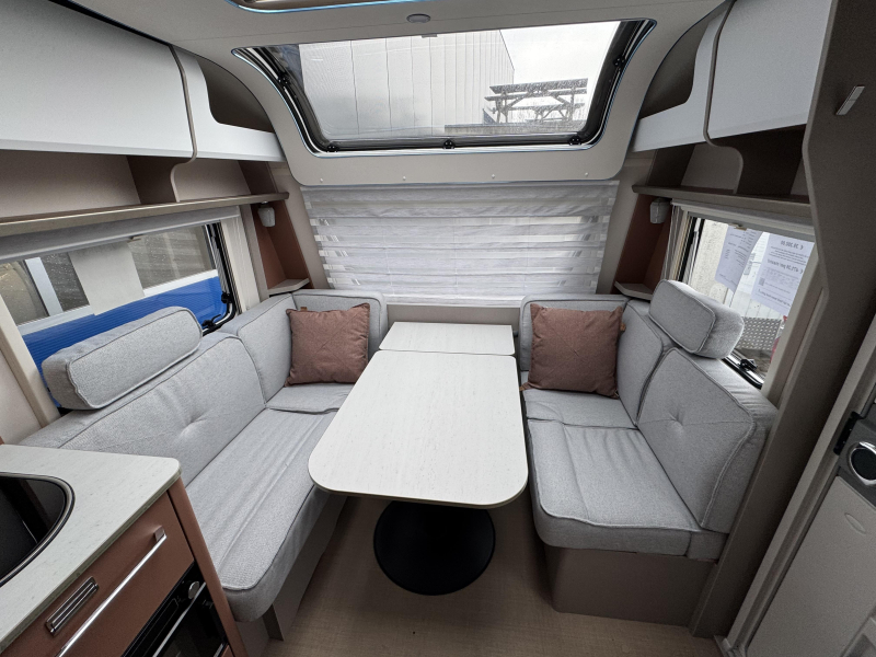 Bürstner Averso Harmony Line 465 TS incl Mover  foto: 9