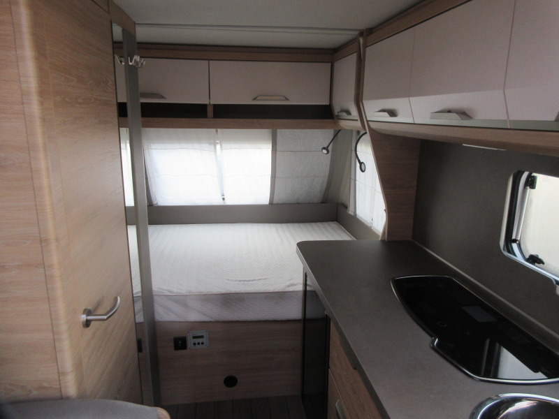 Knaus Sudwind 420 QD MET MOVER EN UNICO  foto: 3