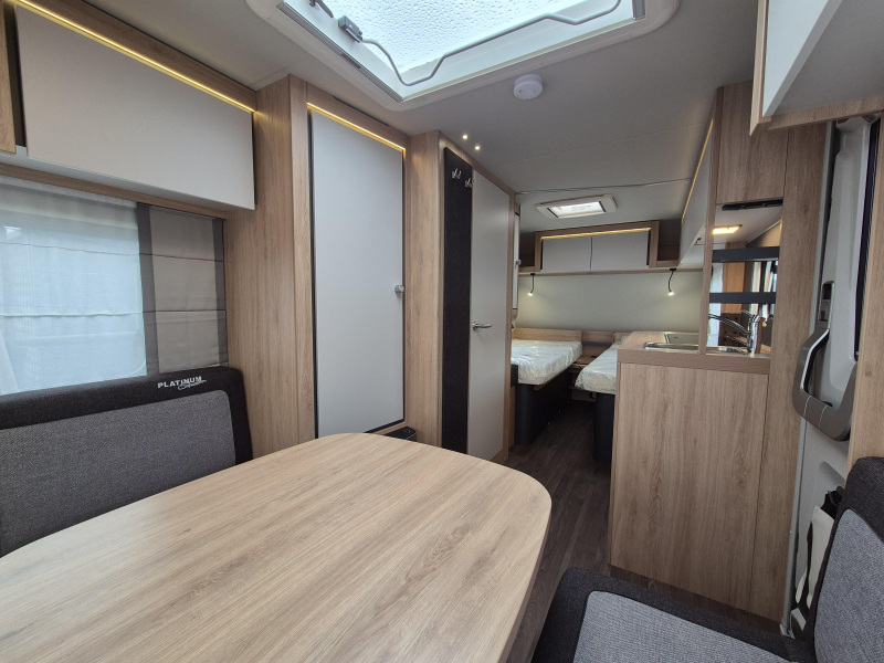 Knaus Sport Platinum 500 EU Rondzit + enkele bedden  foto: 18
