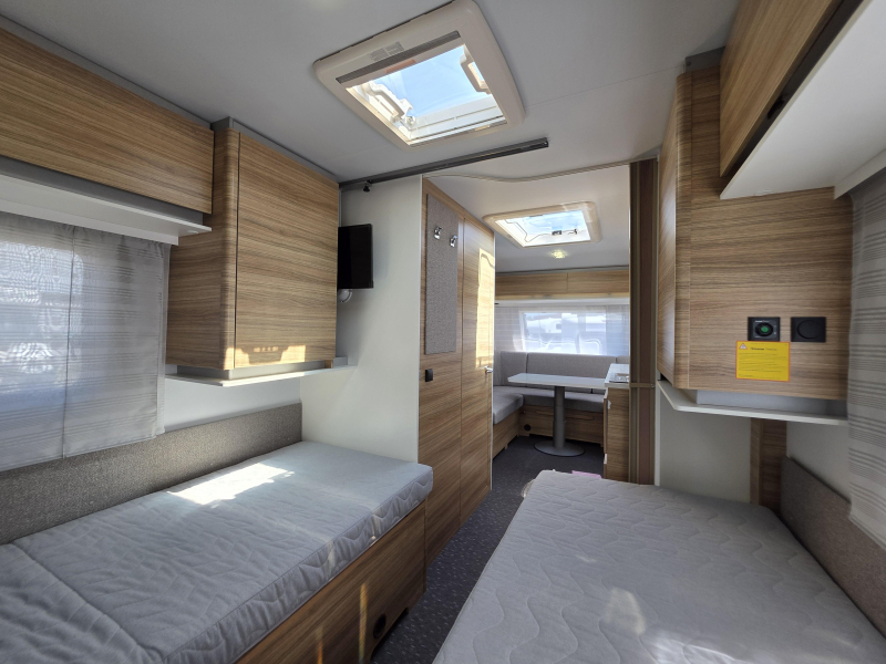 Adria Altea 492 UL Rondzit enkele bedden '18  foto: 7