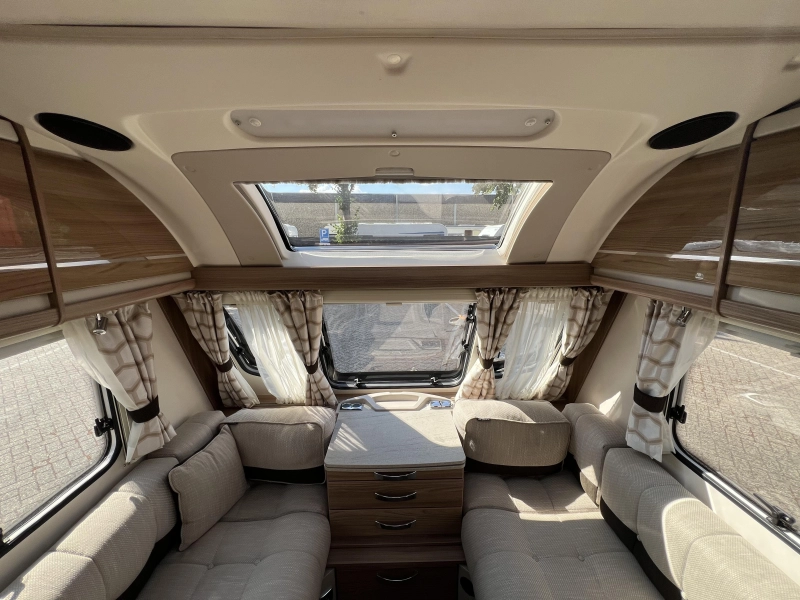 Sprite Cruzer 520 SR Mover Zakluifel Queensbed  foto: 4