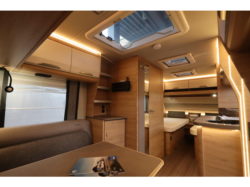 Knaus Sudwind Black Selection 460 EU Enkele bedden  foto: 7