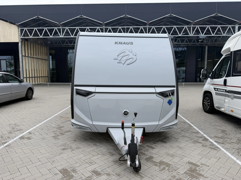 Knaus Sudwind Black Selection 540 FDK stapelbed / fransbed  foto: 1