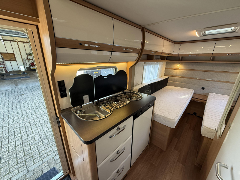 LMC Musica 490 E 2 BEDDEN RONDZITMOVER TOP  foto: 16