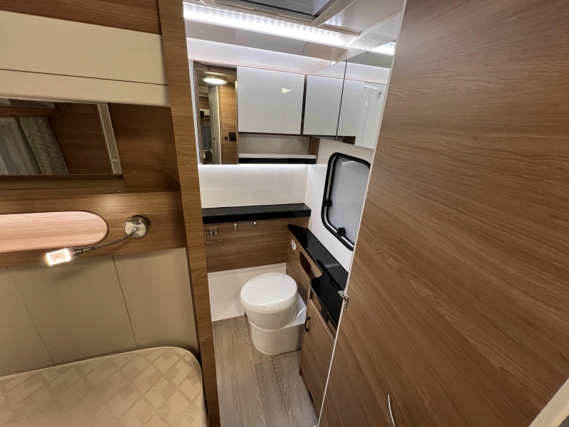 Hobby De Luxe 495 WFB Bouwjaar 2023, Mover  foto: 10