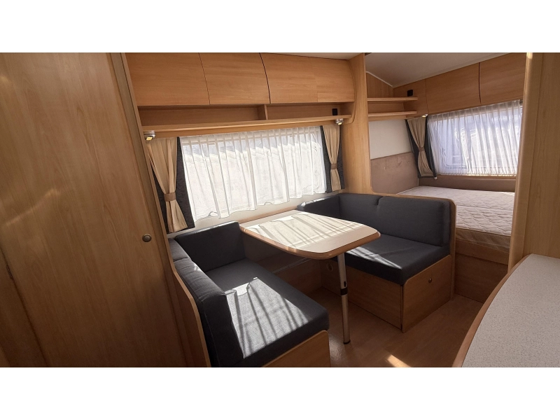 Home-Car Racer 43 AFM eindkeuken zit vast bed  foto: 8