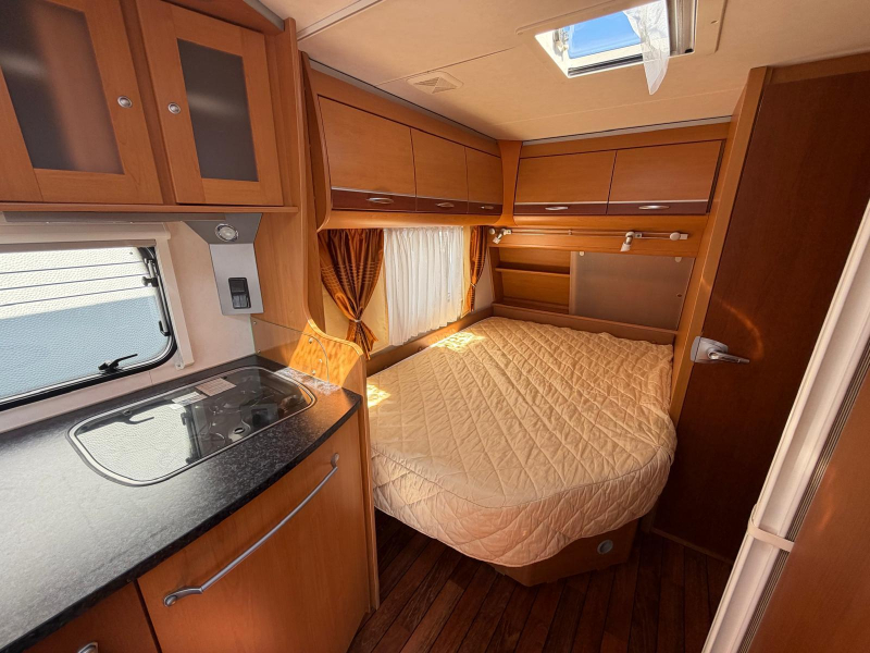 Dethleffs Beduin Emotion 485 DB Met Luifel en Isabella VT  foto: 7