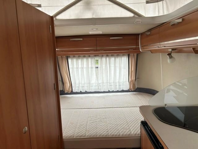 Eriba Touring Triton 418 UNICO VOORTENT 