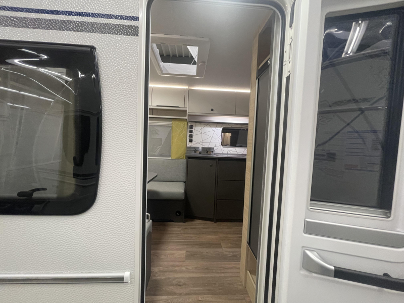 Fendt Apero 495 SFB +2000kg+tapijtset+Decopak 