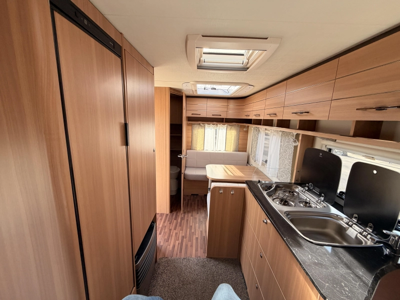 LMC Style 410 D Mover+Luifel+Fiets+Voort  foto: 12