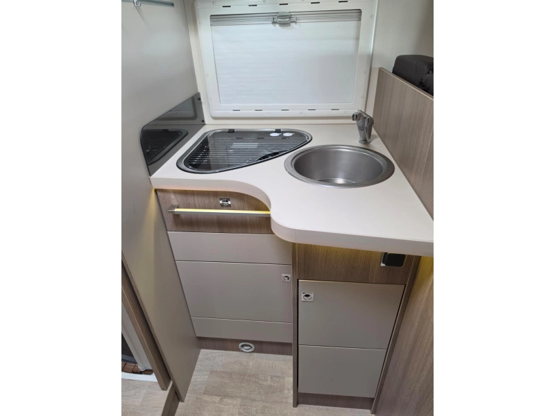 Challenger 288 EB Queensbed/Hefbed/155 pk  foto: 6