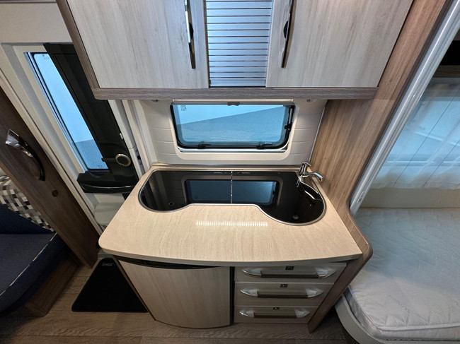 Hobby De Luxe 460 LU foto: 17