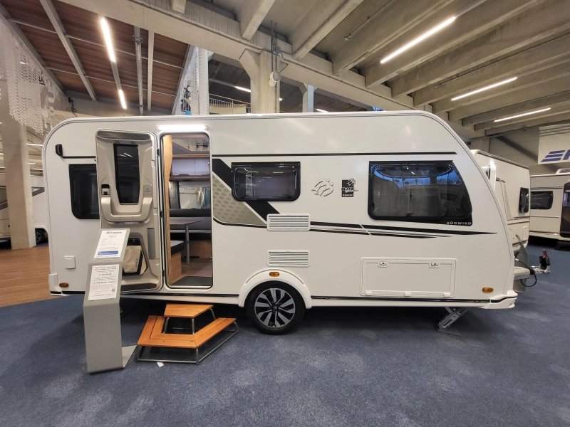 Knaus Sudwind Black Selection 460 EU uit voorraad leverbaar  foto: 1