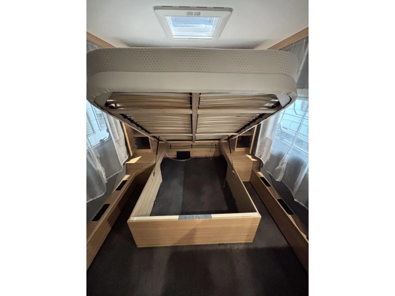Dethleffs Summer Edition 530 DR 2027 airco+vloerverw.  foto: 7