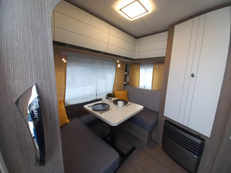 Hobby On Tour 460 DL 1500kg-bedverb-vloerverwa  foto: 3