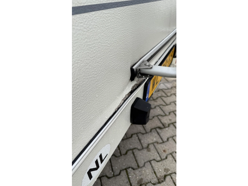 Beyerland Sprinter 430 TM treinzit vast bed toilet  foto: 15