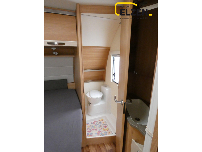Knaus Sudwind Silver Selection 450 FU Mover, E&P levelsysteem  foto: 15