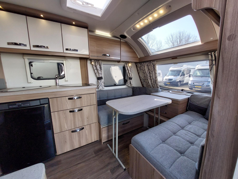 Sprite Alpine Sport 470 CF voortent-mover-GFK-etc  foto: 5