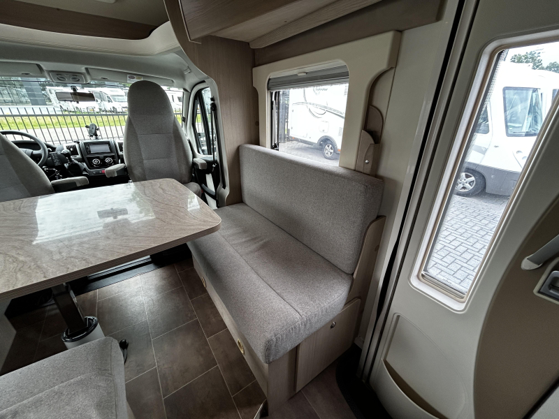 Bürstner Nexxo 580 T Hefbed/2015/5.8M/Euro-5  foto: 13