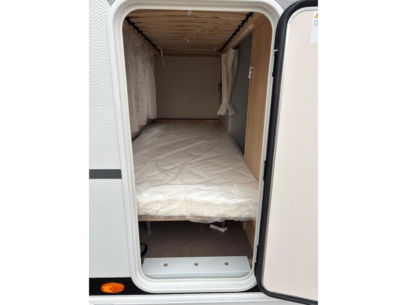 LMC Style 490 K model 2027, stapelbed  foto: 21