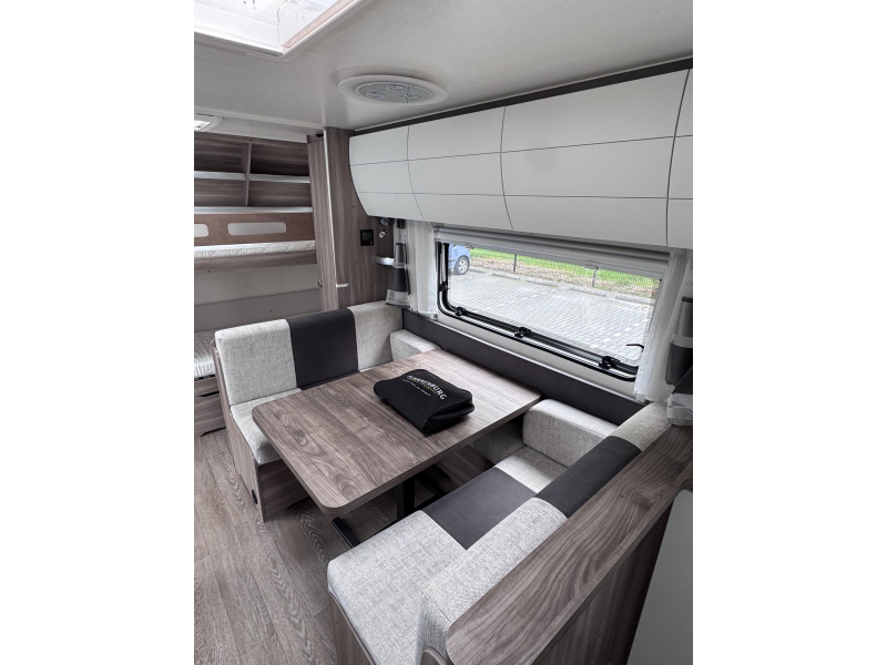 Hobby Excellent Edition 560 KMFE Voortent-mover  foto: 8