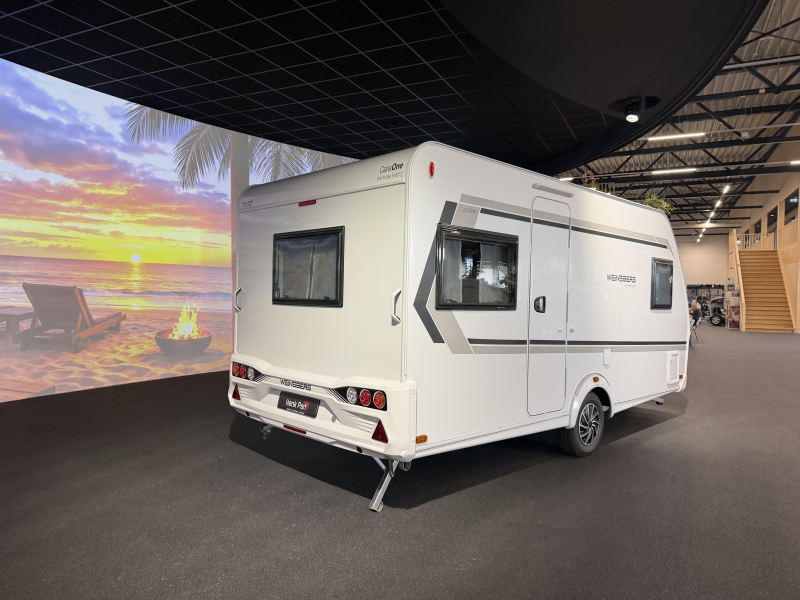 Weinsberg CaraOne Edition HOT 450 FU fransbed / rondzit  foto: 2