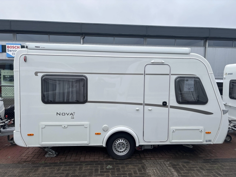 Eriba Nova Light 465 Mover/Thule luifel  foto: 1