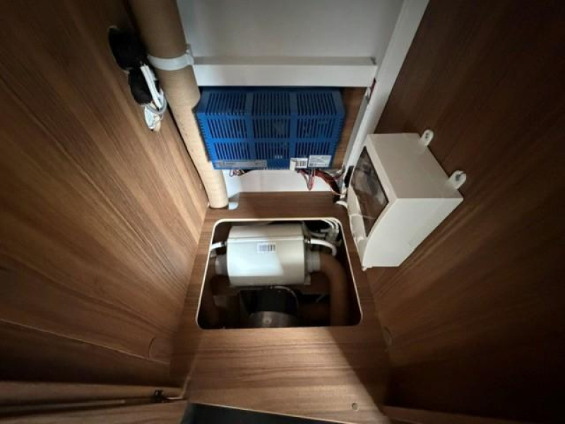 Eriba Touring 430 voortent air fietsenrek  foto: 17